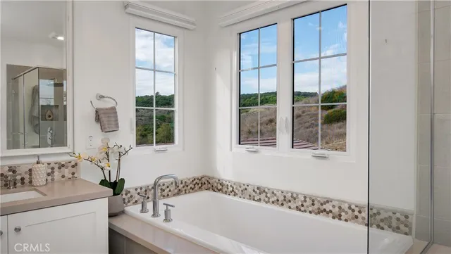 $2,888,000 | 343 Paradiso, Irvine, CA 92602