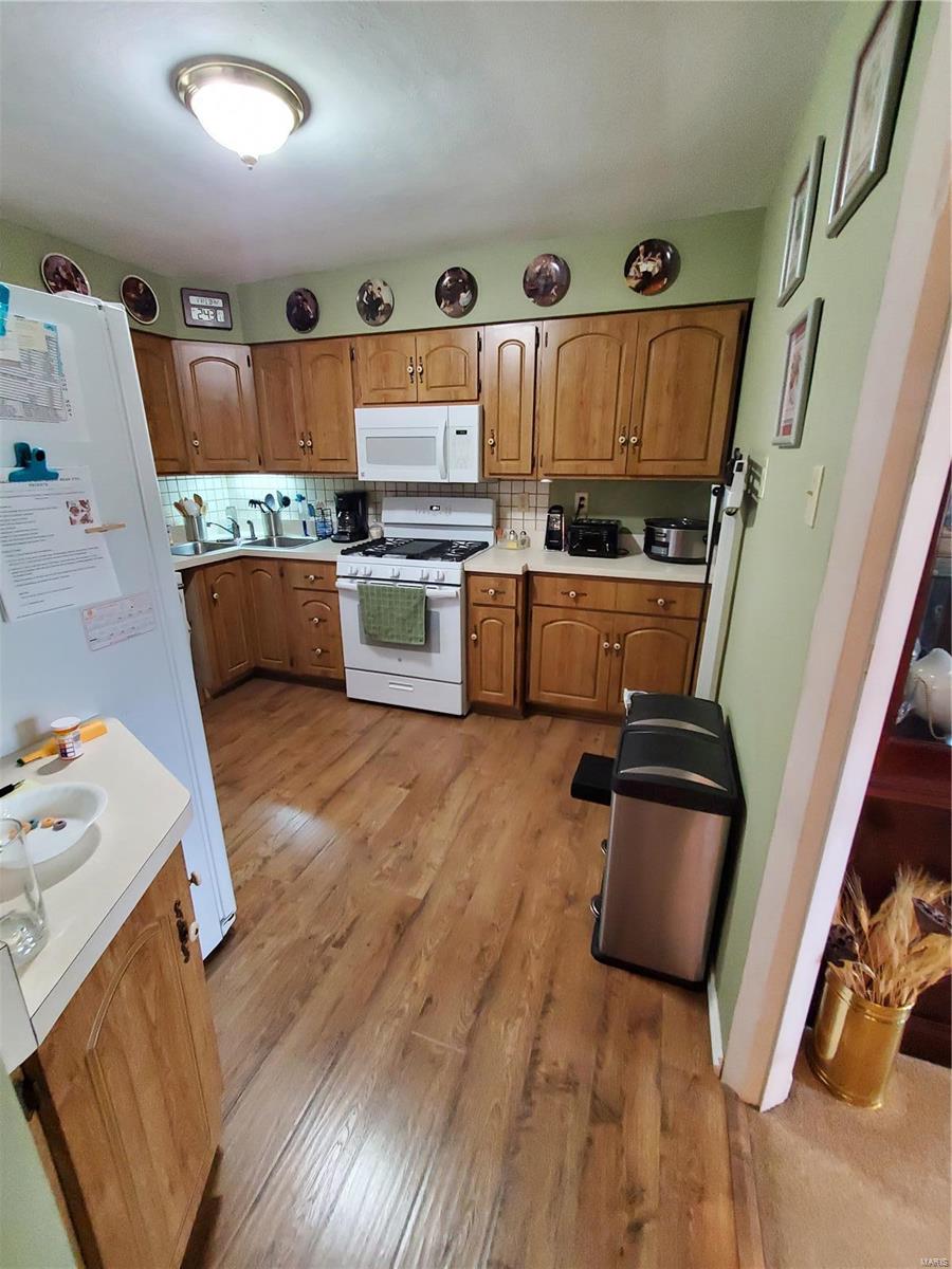8133 Morgan Ford Road St. Louis, MO 63123 - Photo 7 of 21 Gallery Image 7