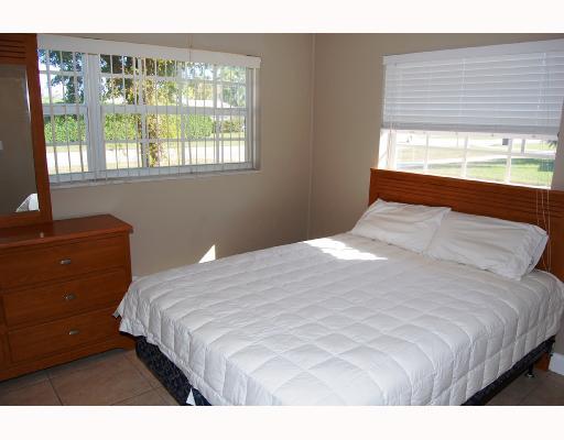 349 Southwest 12th Avenue Boca Raton, FL 33486 - Photo 5 of 12 Additional Photo