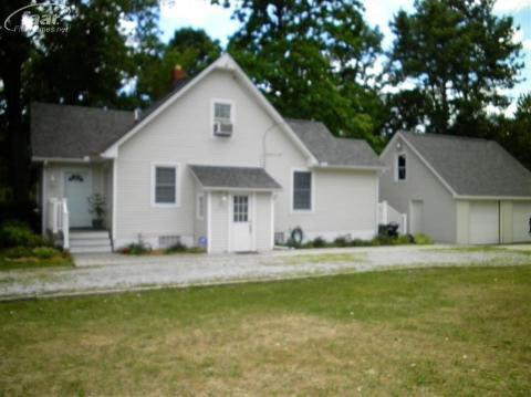 4308 Van Slyke Road Flint, MI 48507 - Photo 11 of 13 20174172-10.JPG