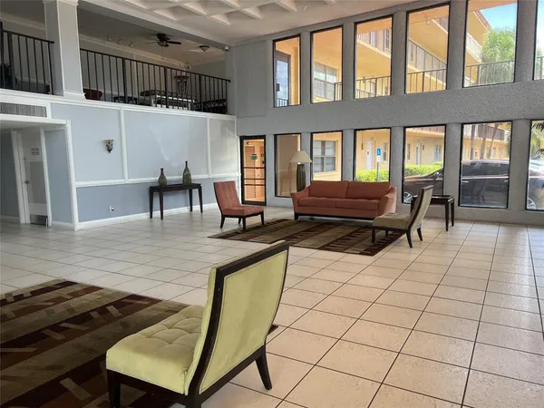 $1,700 | 9273 Southwest 8th Street, Unit 419, Boca Raton, FL 33428