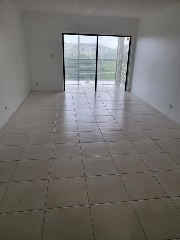 9273 Southwest 8th Street, Unit 419 Boca Raton, FL 33428 - Photo 5 of 8 9273- Pic 5