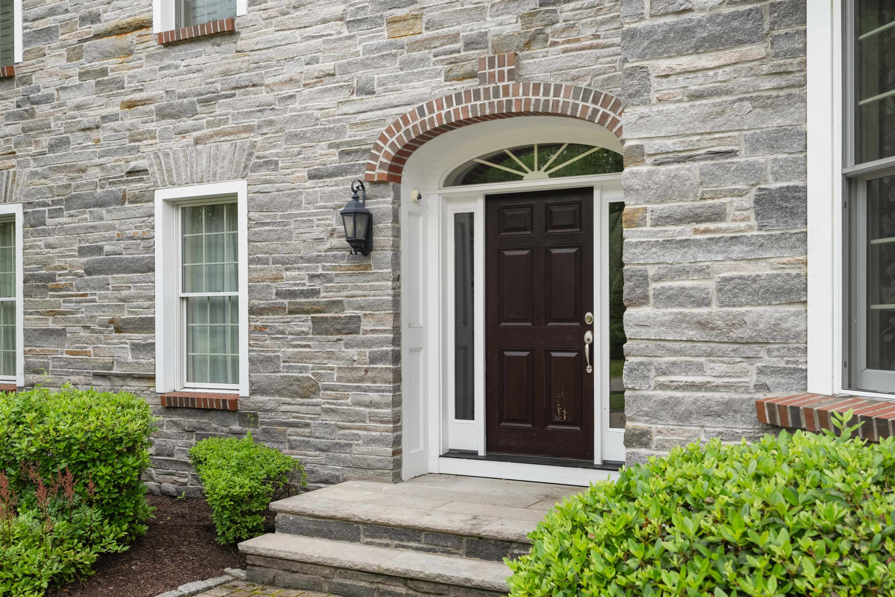 39 Overton Road Windham, NH 03087 - Photo 3 of 59