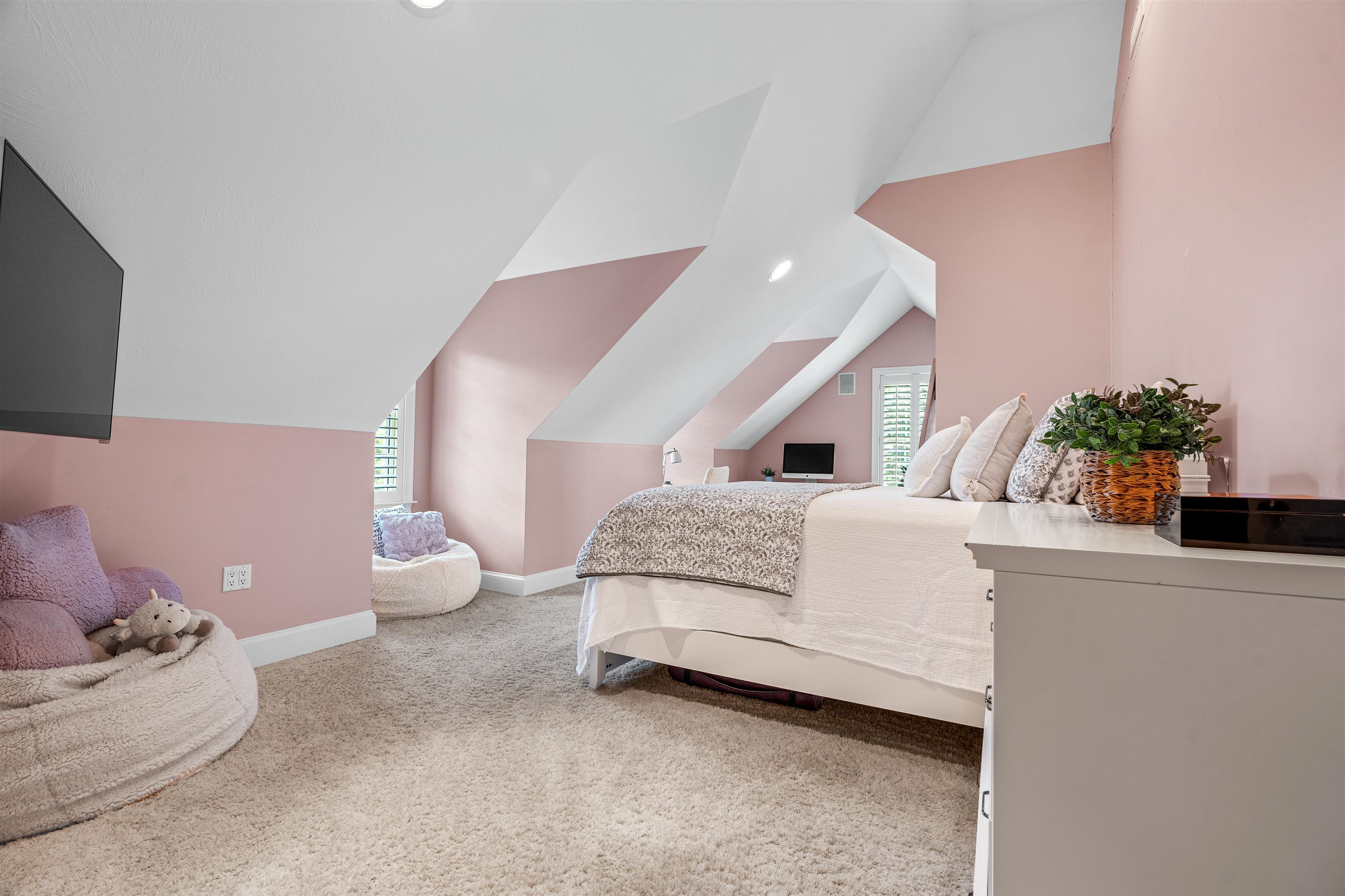 39 Overton Road Windham, NH 03087 - Photo 36 of 59