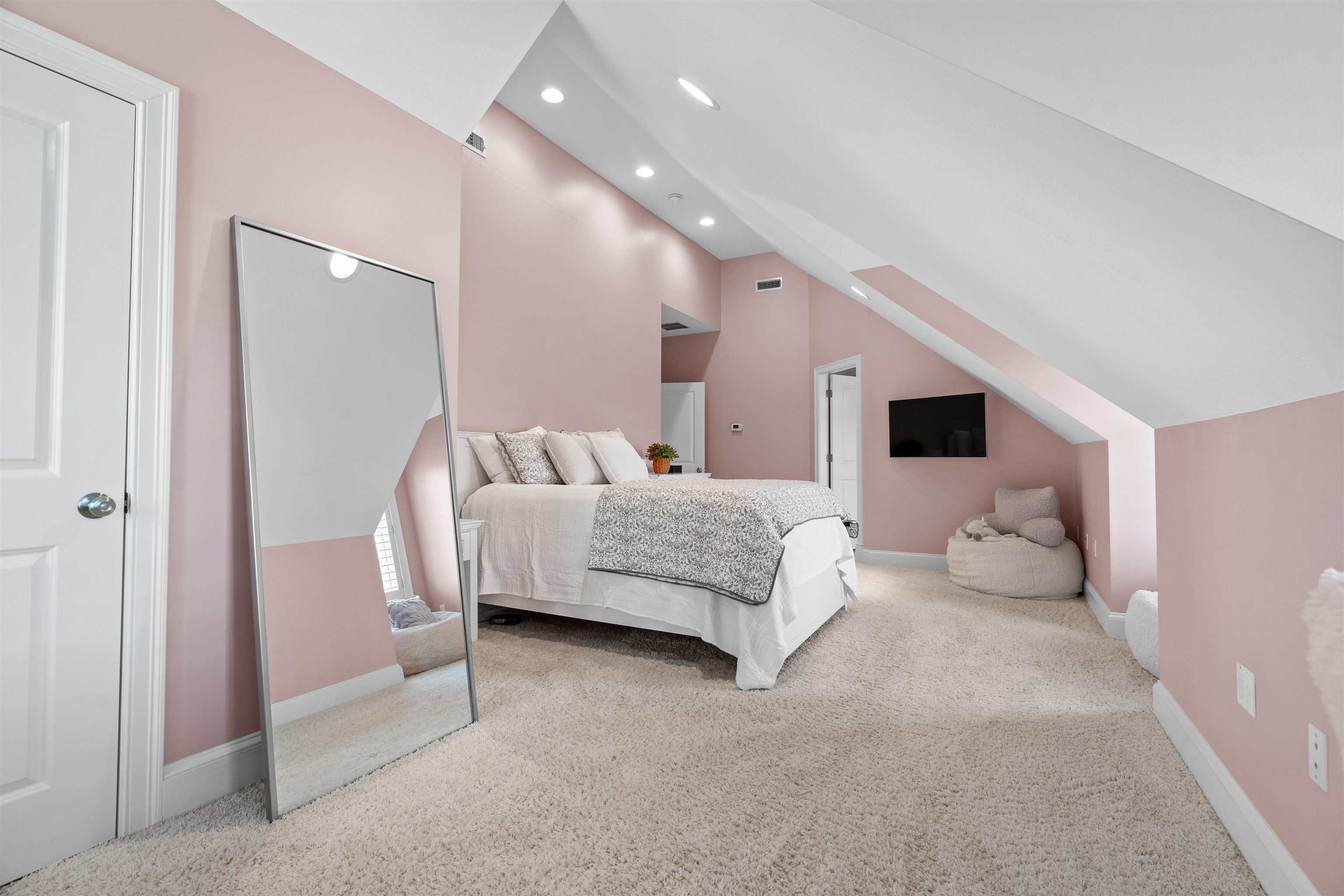 39 Overton Road Windham, NH 03087 - Photo 38 of 59