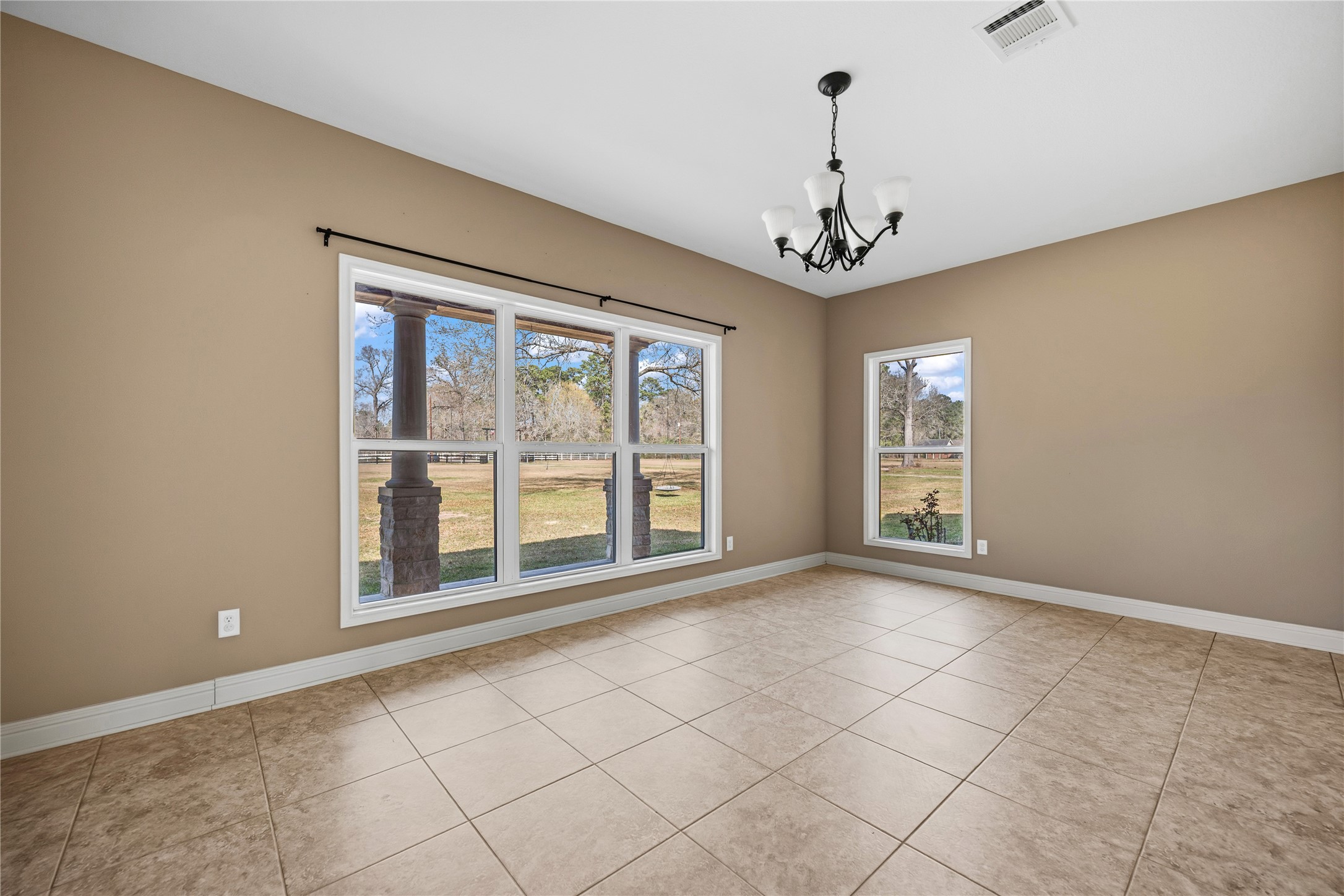 14620 Lyric Road Conroe, TX 77302 - Photo 9 of 33