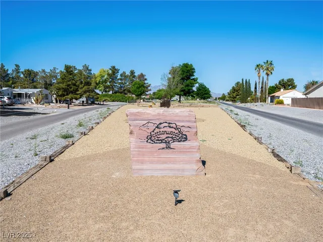 $300,000 | 5521 Saddletree Road, Pahrump, NV 89061