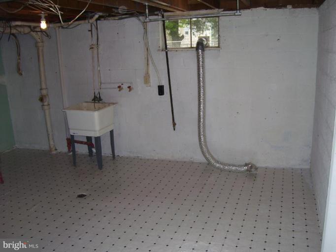 1602 Neely Road Silver Spring, MD 20903 - Photo 15 of 23 Laundry Area 1
