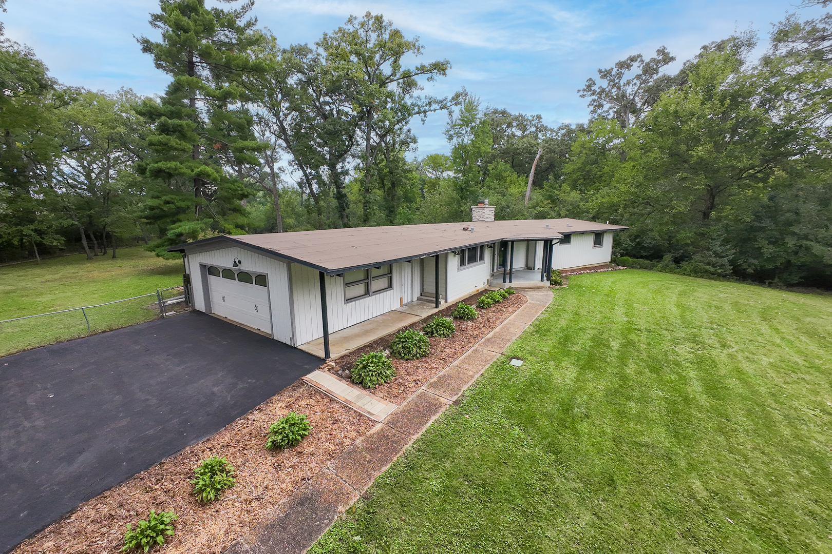 1S670 Winfield Road Wheaton, IL 60189 - Photo 2 of 31 Gallery Image 2