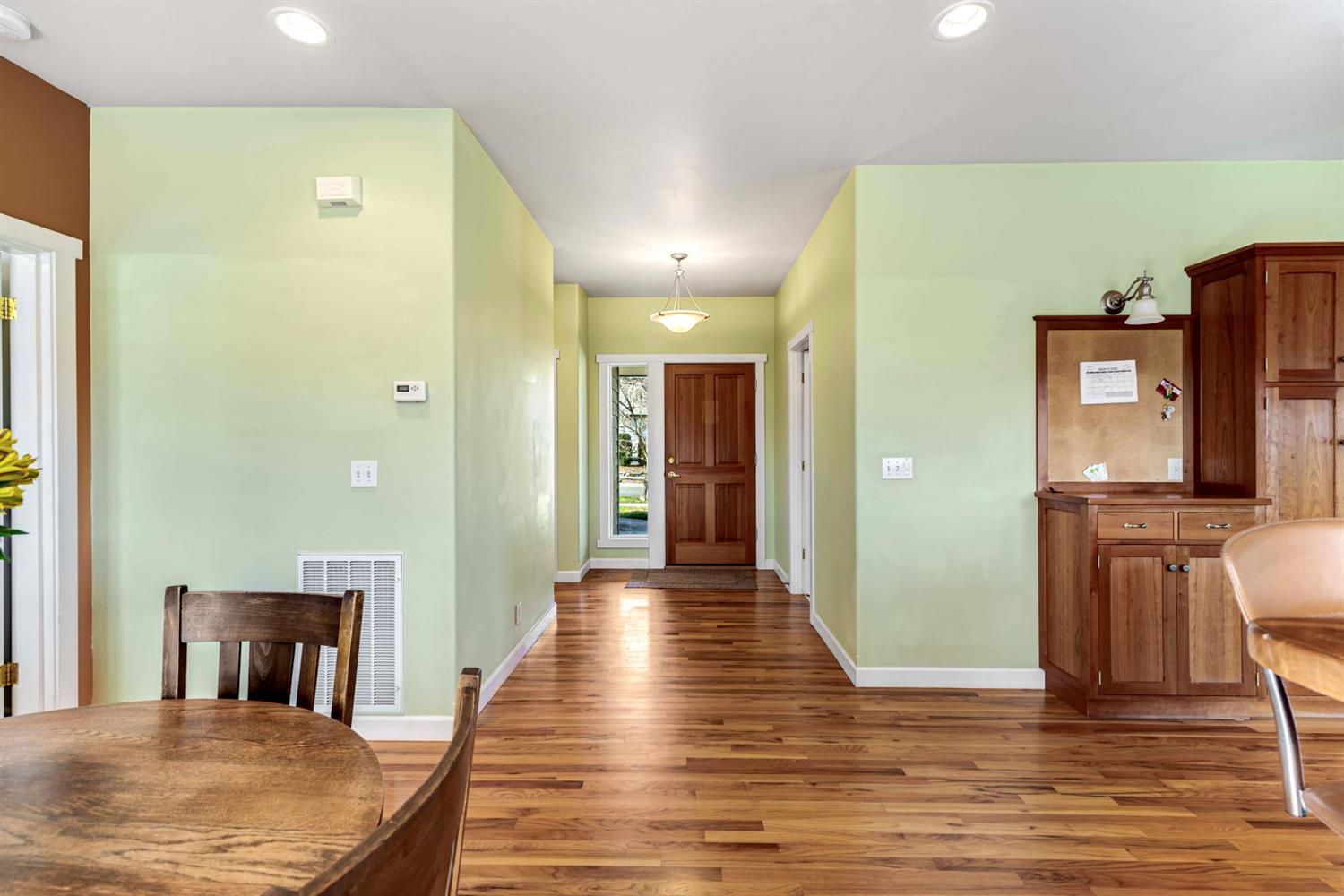 972 Spring Way Ashland, OR 97520 - Photo 6 of 35 Additional Photo