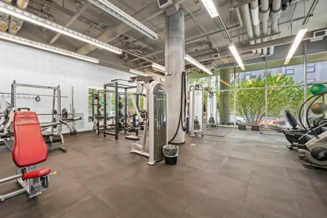 $689,000 | 860 West Blackhawk Street, Unit 1702, Chicago, IL 60642