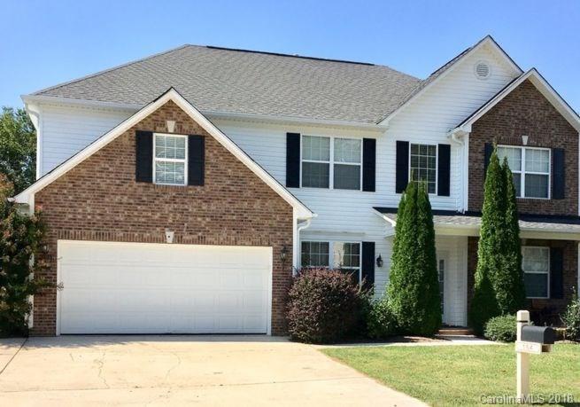 164 Wildbriar Road Fletcher, NC 28732 - Photo 1 of 16 a view of a yard in front of house