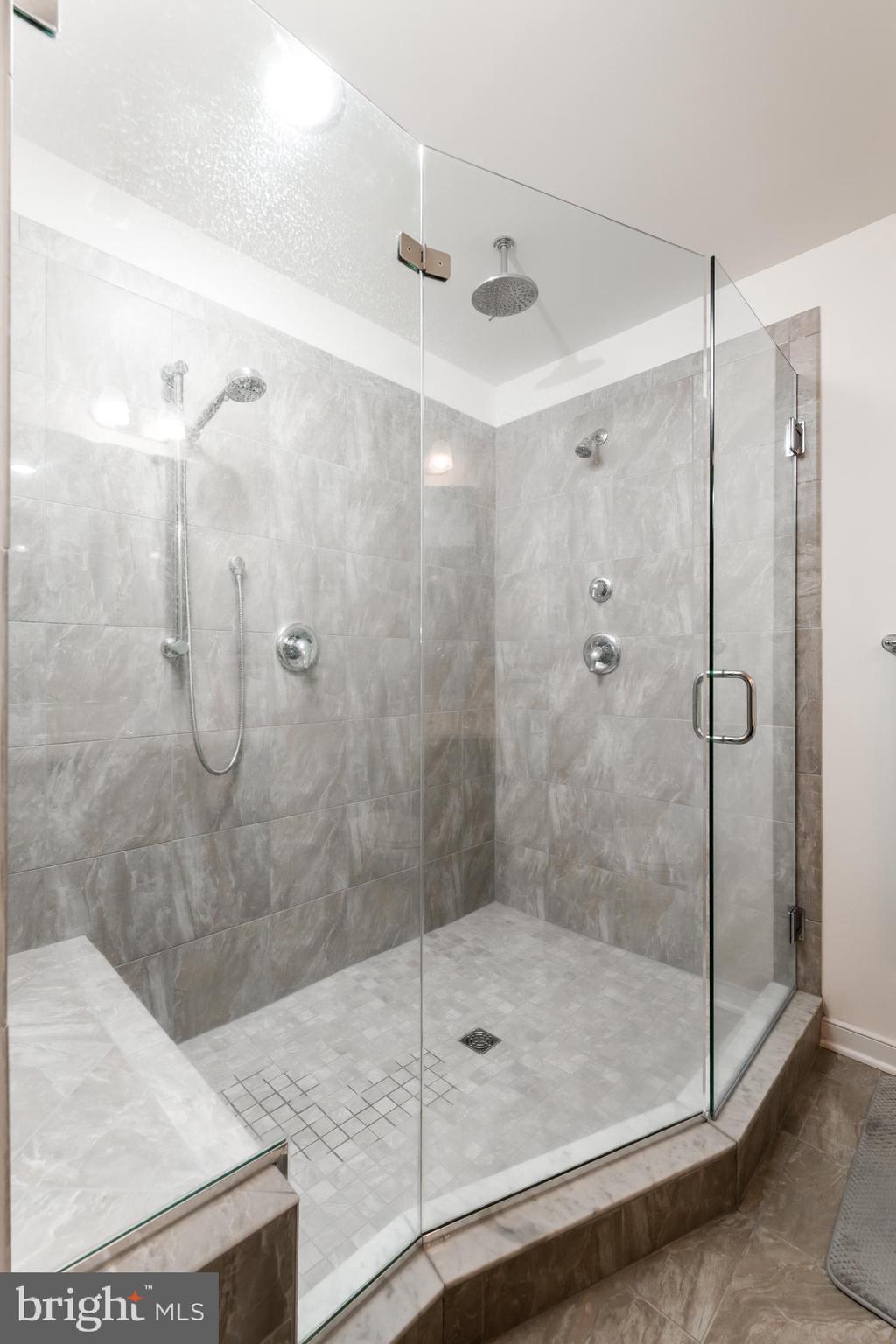 14270 Tower Road Unionville, VA 22567 - Photo 25 of 43 LUXURY SHOWER FOR THE OWNERS