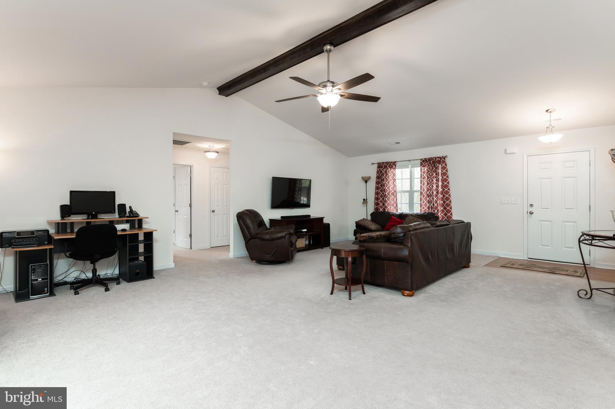 14270 Tower Road Unionville, VA 22567 - Photo 9 of 43 LARGE AND SPACIOUS LIVING ROOM