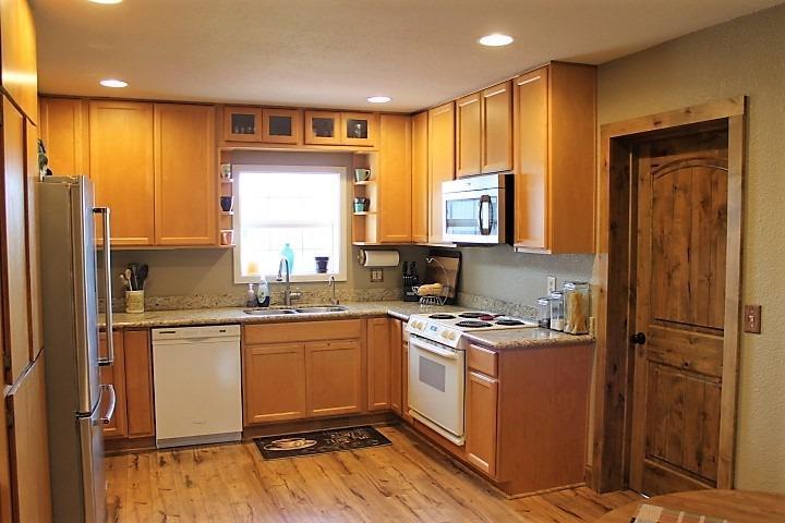 7461 Blackwell Road Central Point, OR 97502 - Photo 11 of 33 Additional Photo