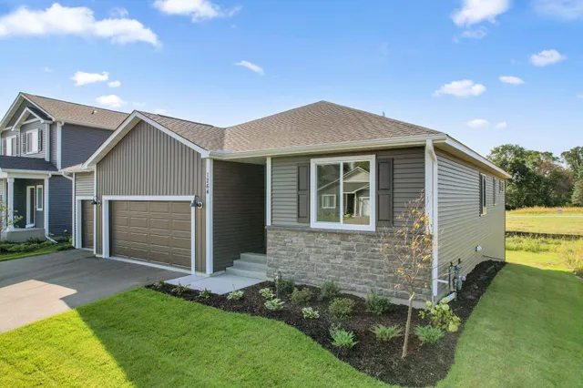 $524,900 | 1561 Creekwood Drive, New Richmond, WI 54017