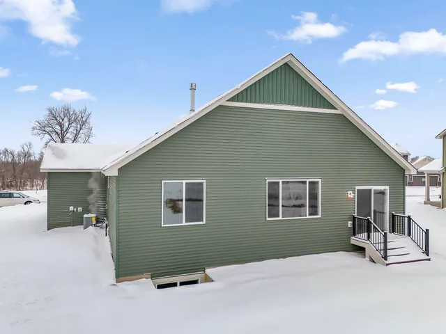 $524,900 | 1561 Creekwood Drive, New Richmond, WI 54017