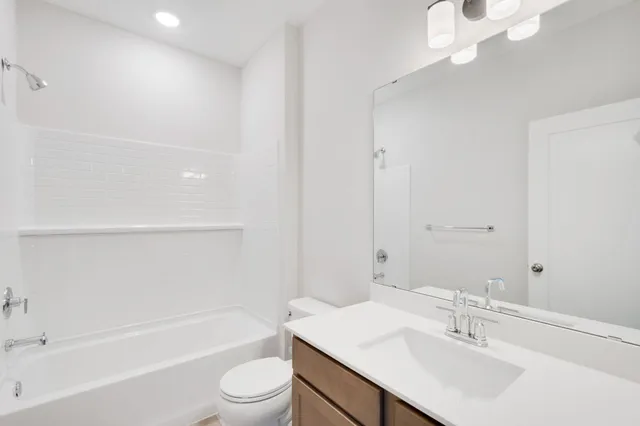 $524,900 | 1561 Creekwood Drive, New Richmond, WI 54017