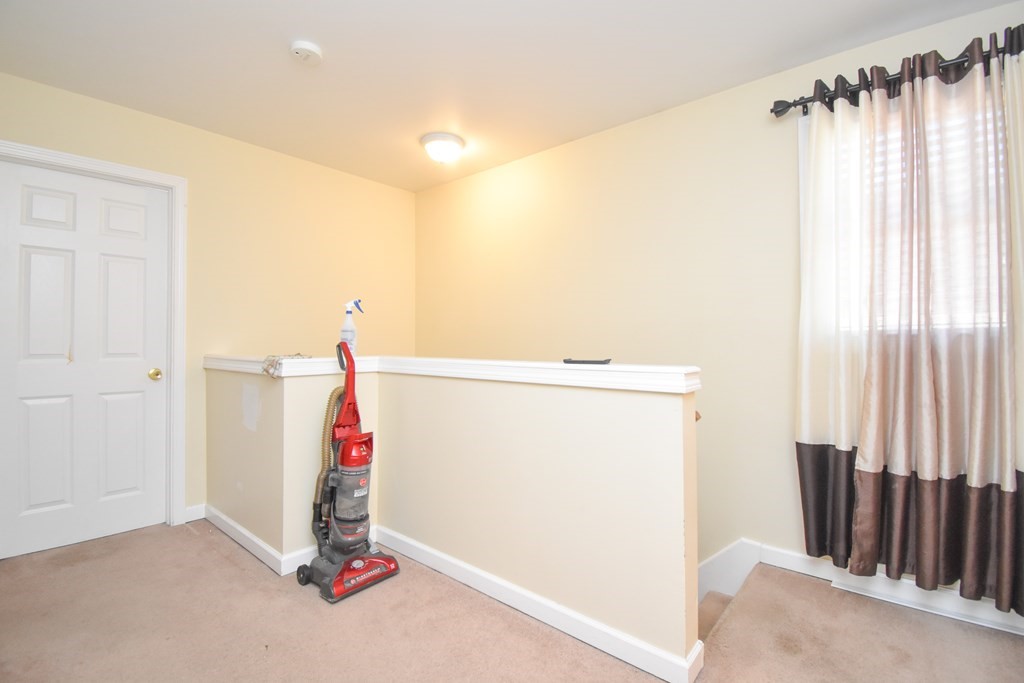 137 Farnham Avenue Springfield, MA 01151 - Photo 17 of 25 Gallery Image 17