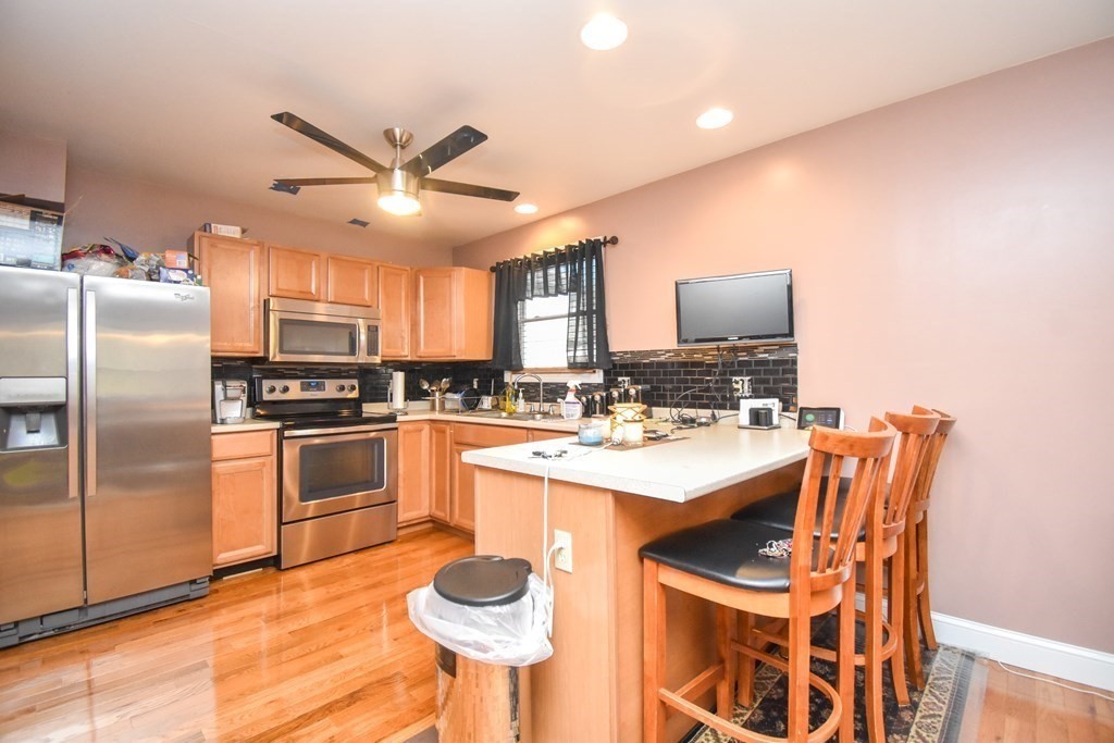 137 Farnham Avenue Springfield, MA 01151 - Photo 5 of 25 Gallery Image 5