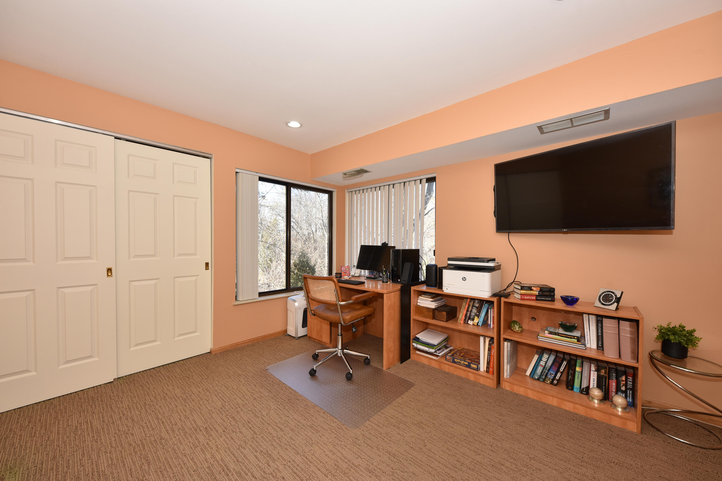 1600 West Green Tree Road, Unit 302 Glendale, WI 53209 - Photo 16 of 27 Corner Windows