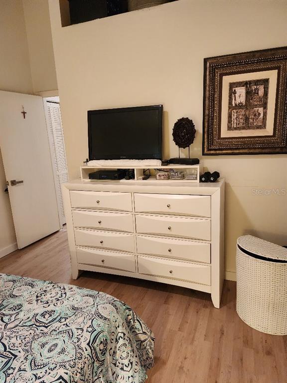 610 Chestnut Oak Circle, Unit 110 Altamonte Springs, FL 32701 - Photo 14 of 15 a living room with furniture and flat screen tv