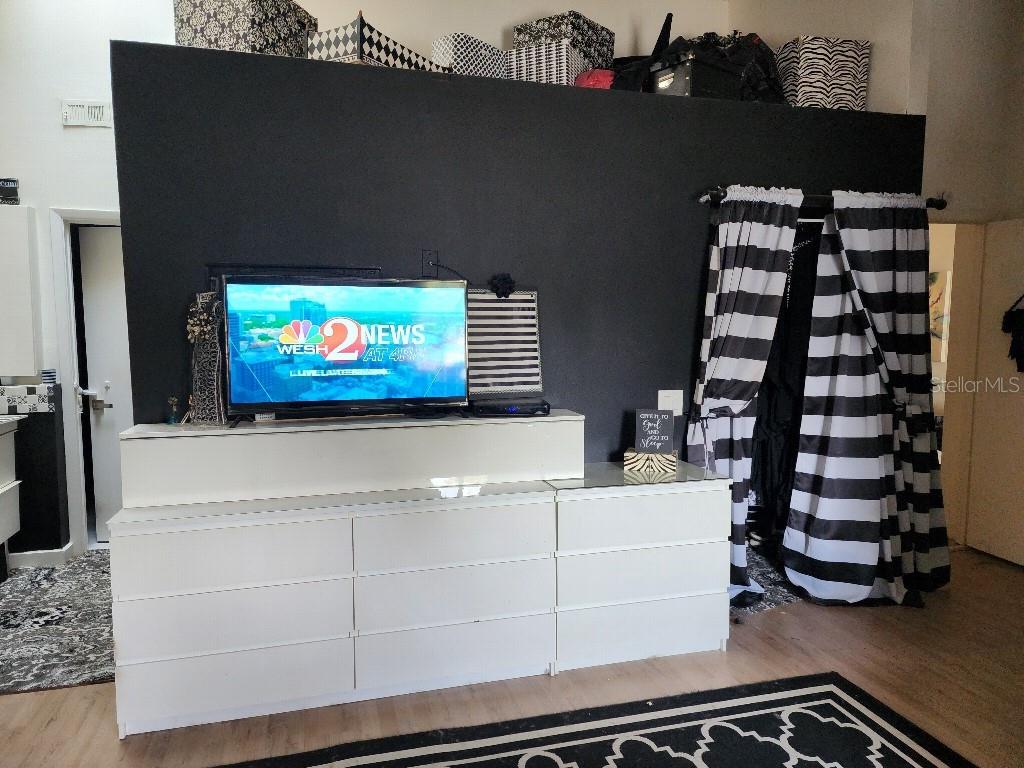 610 Chestnut Oak Circle, Unit 110 Altamonte Springs, FL 32701 - Photo 10 of 15 a kitchen with a stove and a microwave