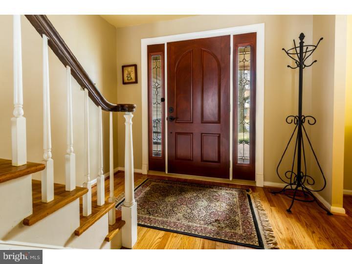 314 Hollyoke Road Somerdale, NJ 08083 - Photo 5 of 24 Foyer