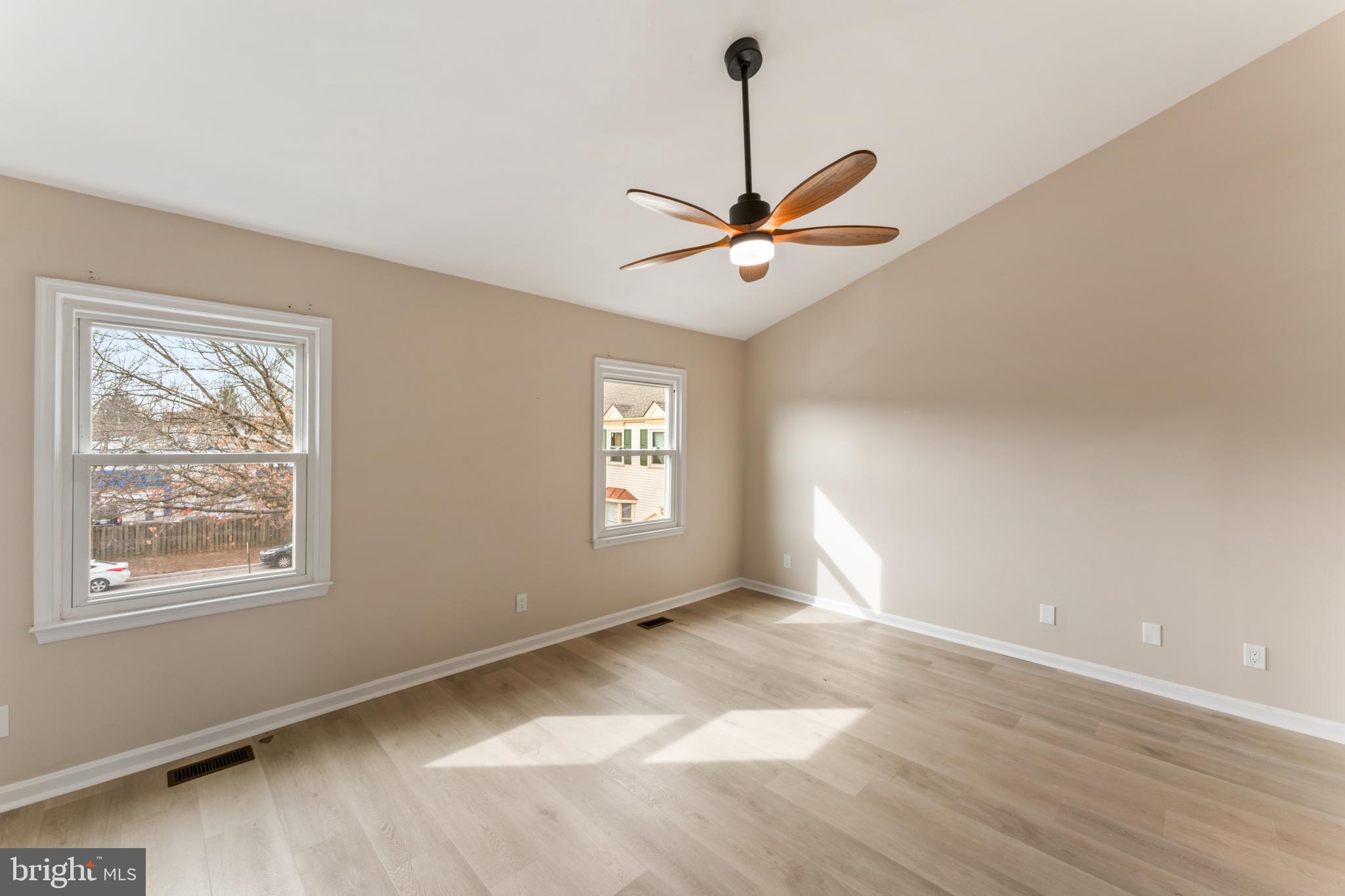 8213 Roxbury Drive Alexandria, VA 22309 - Photo 23 of 32 a view of a livingroom with a window