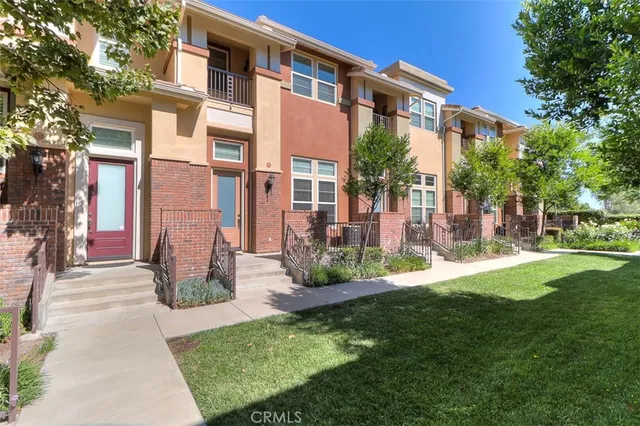 $3,400 | 754 West 1st Street, Claremont, CA 91711