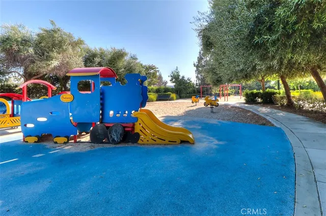 $3,400 | 754 West 1st Street, Claremont, CA 91711