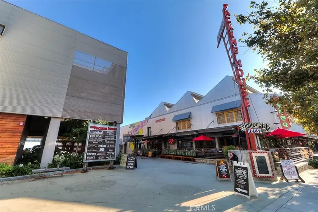 $3,400 | 754 West 1st Street, Claremont, CA 91711