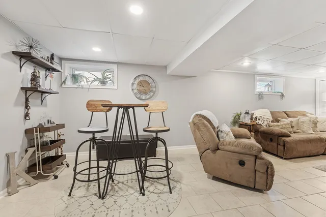 $289,900 | 18524 Gottschalk Avenue, Homewood, IL 60430