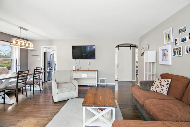 $289,900 | 18524 Gottschalk Avenue, Homewood, IL 60430