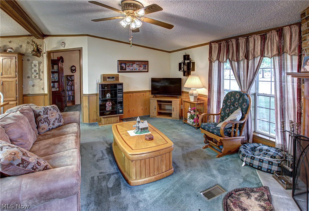 5219 Doylestown Road Creston, OH 44217 - Photo 8 of 35 Gallery Image 8