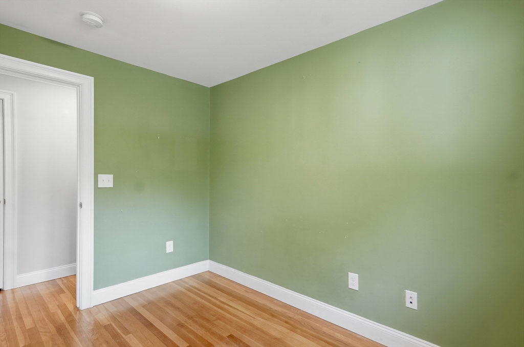 129 Marked Tree Road Holliston, MA 01746 - Photo 26 of 41 Gallery Image 26