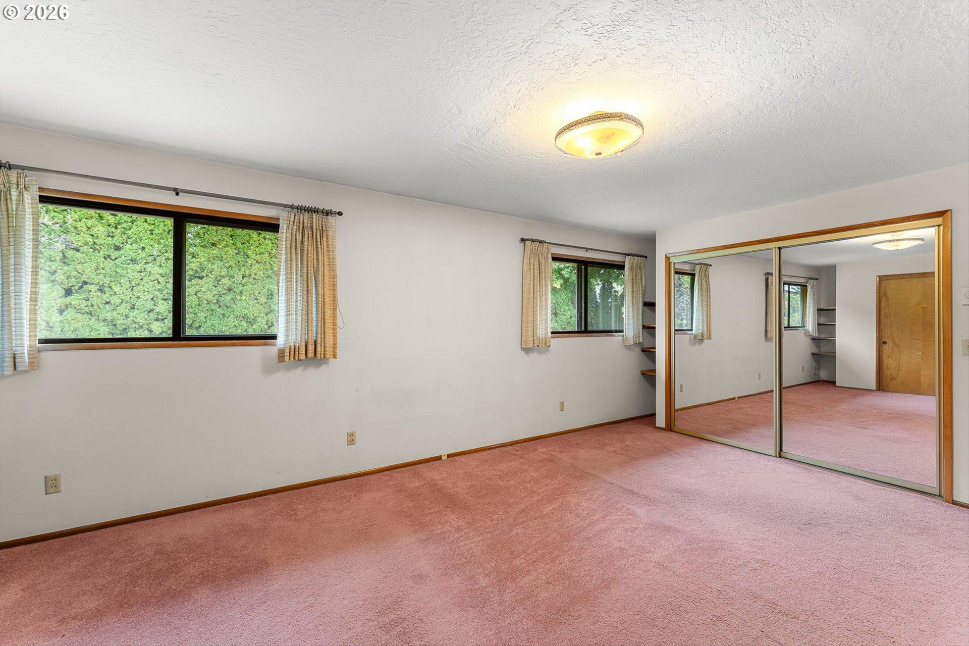 914 Southeast Evans Road Corbett, OR 97019 - Photo 12 of 29 Gallery Image 12