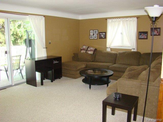 4677 Havens Road Dryden, MI 48428 - Photo 6 of 19 living room