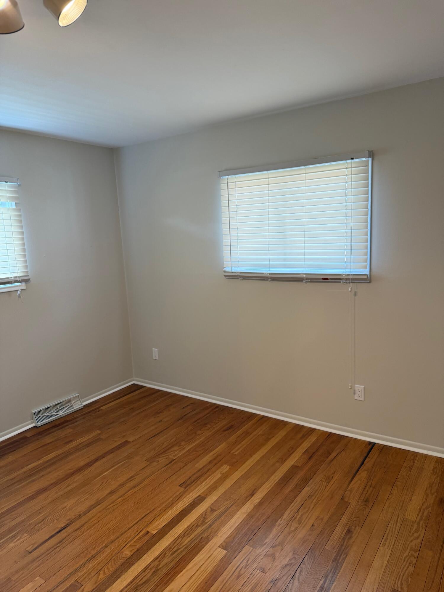 1073 Ruth Avenue Ypsilanti, MI 48198 - Photo 16 of 25 IMG_8433