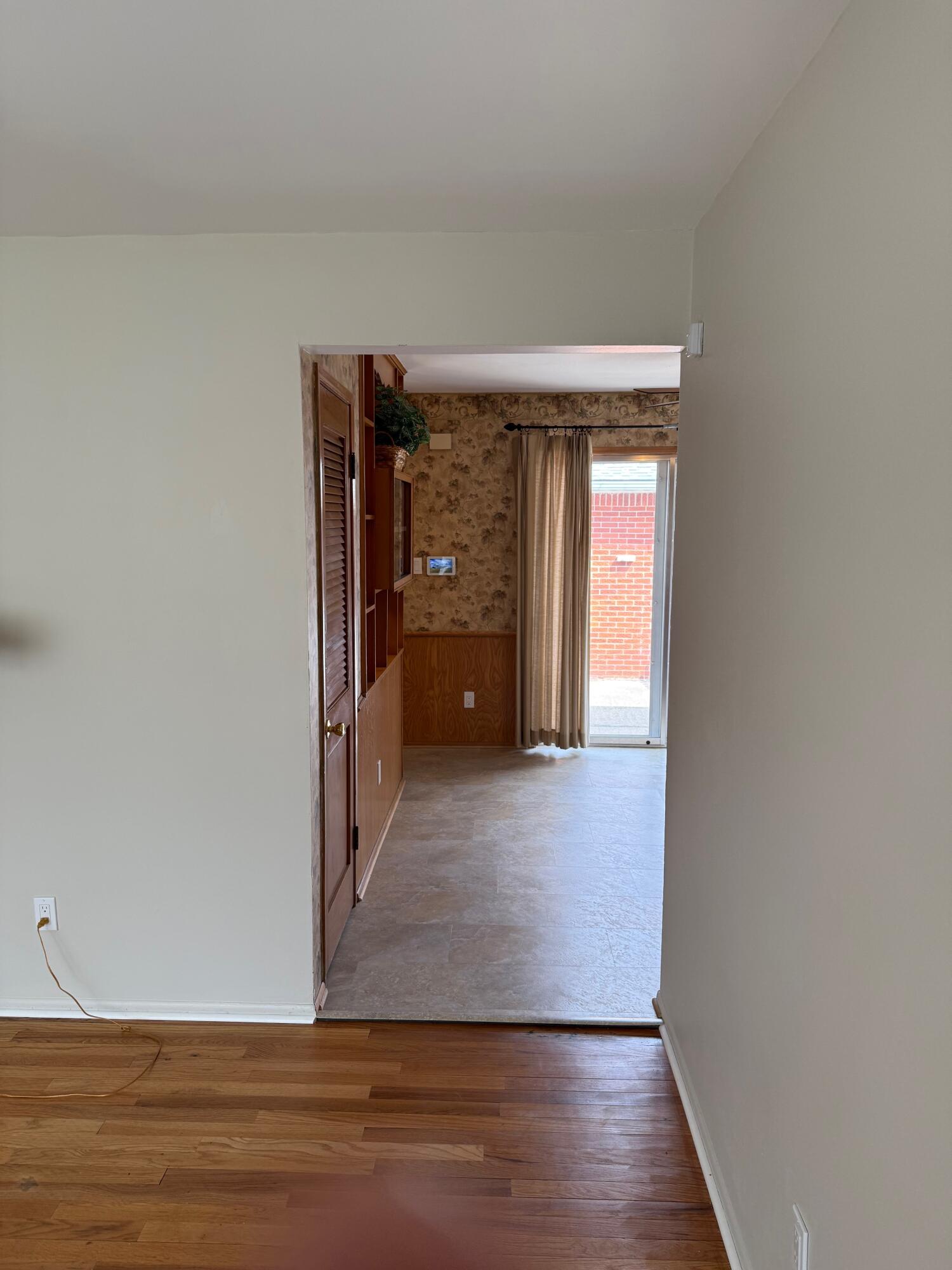 1073 Ruth Avenue Ypsilanti, MI 48198 - Photo 8 of 25 IMG_8430