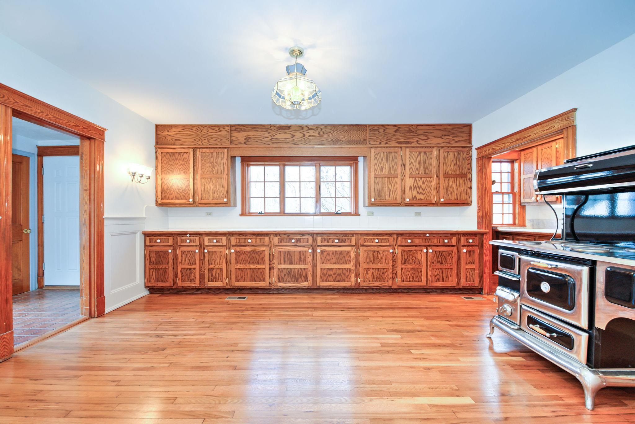 98 Castle Hill Road Windham, NH 03087 - Photo 13 of 40