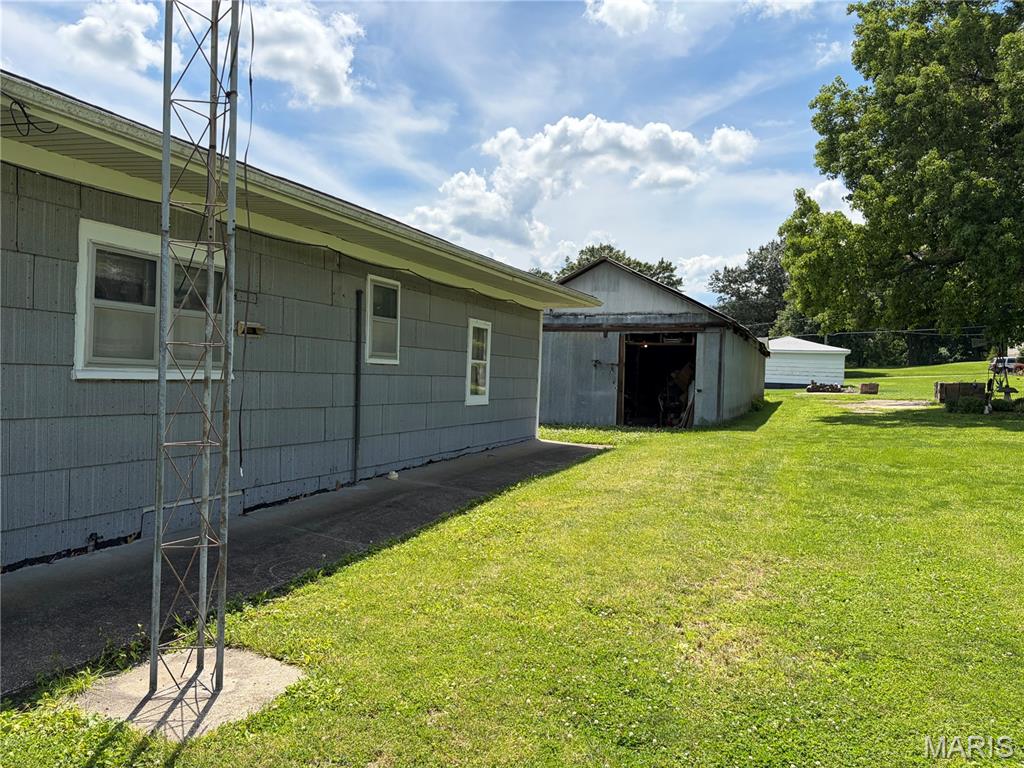 110 Water Street Taylor Springs, IL 62049 - Photo 5 of 36