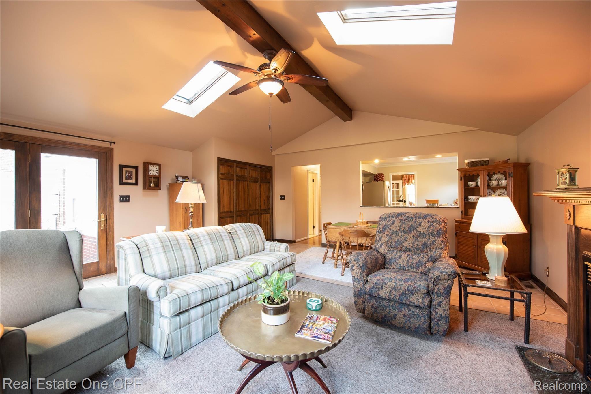 1610 Hawthorne Road Grosse Pointe, MI 48236 - Photo 14 of 32 10a Hawthorne 1610 - 37.jpg
