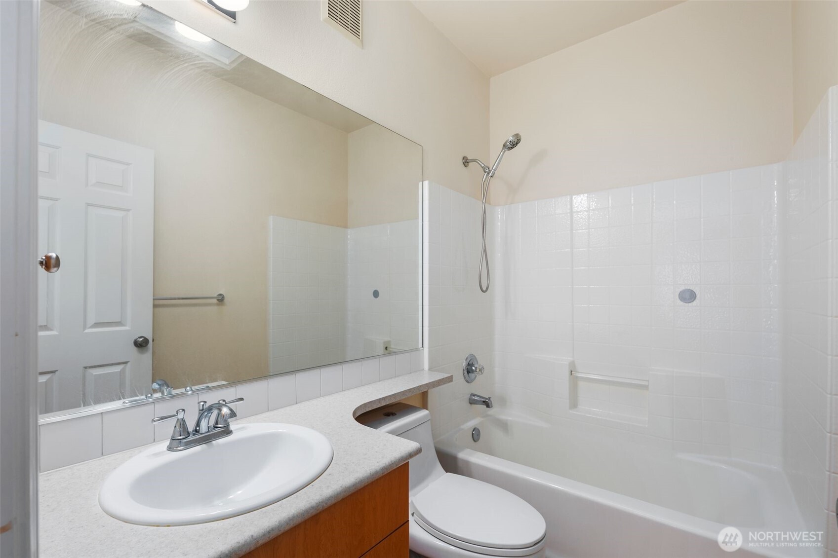 4818 Davis Place South, Unit G Renton, WA 98055 - Photo 27 of 40 Gallery Image 27