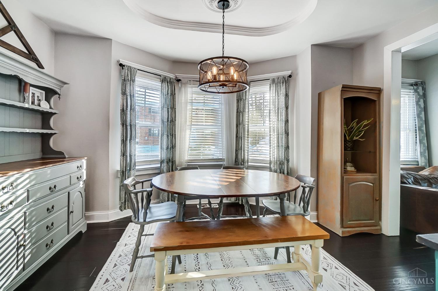2102 Sutton Road Cincinnati, OH 45230 - Photo 8 of 35 Gallery Image 8