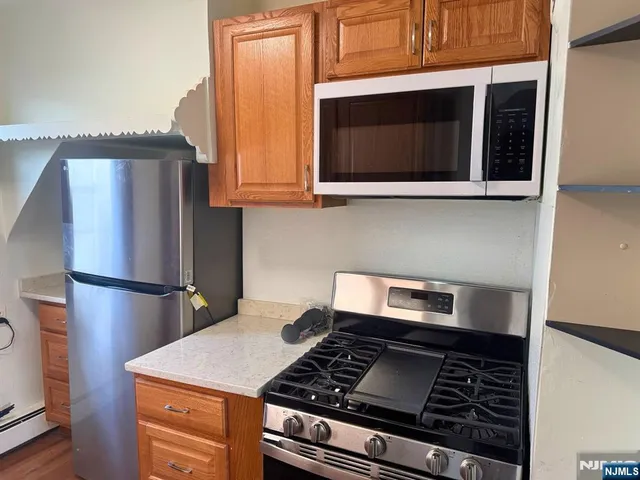 $915,000 | 58 Hathaway Street, Wallington, NJ 07057