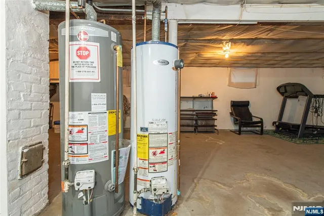 $915,000 | 58 Hathaway Street, Wallington, NJ 07057