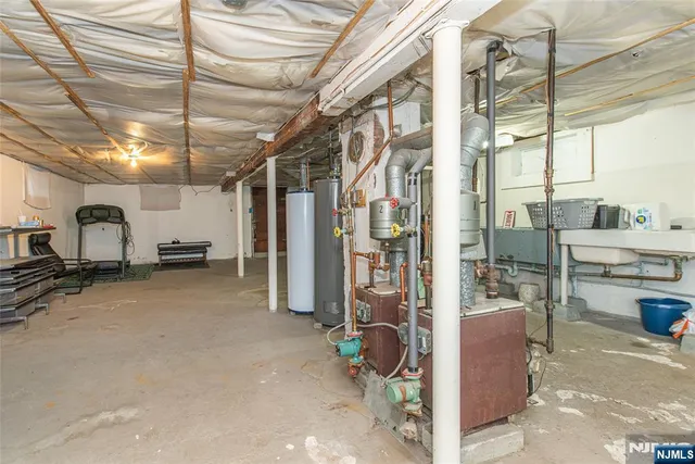 $915,000 | 58 Hathaway Street, Wallington, NJ 07057