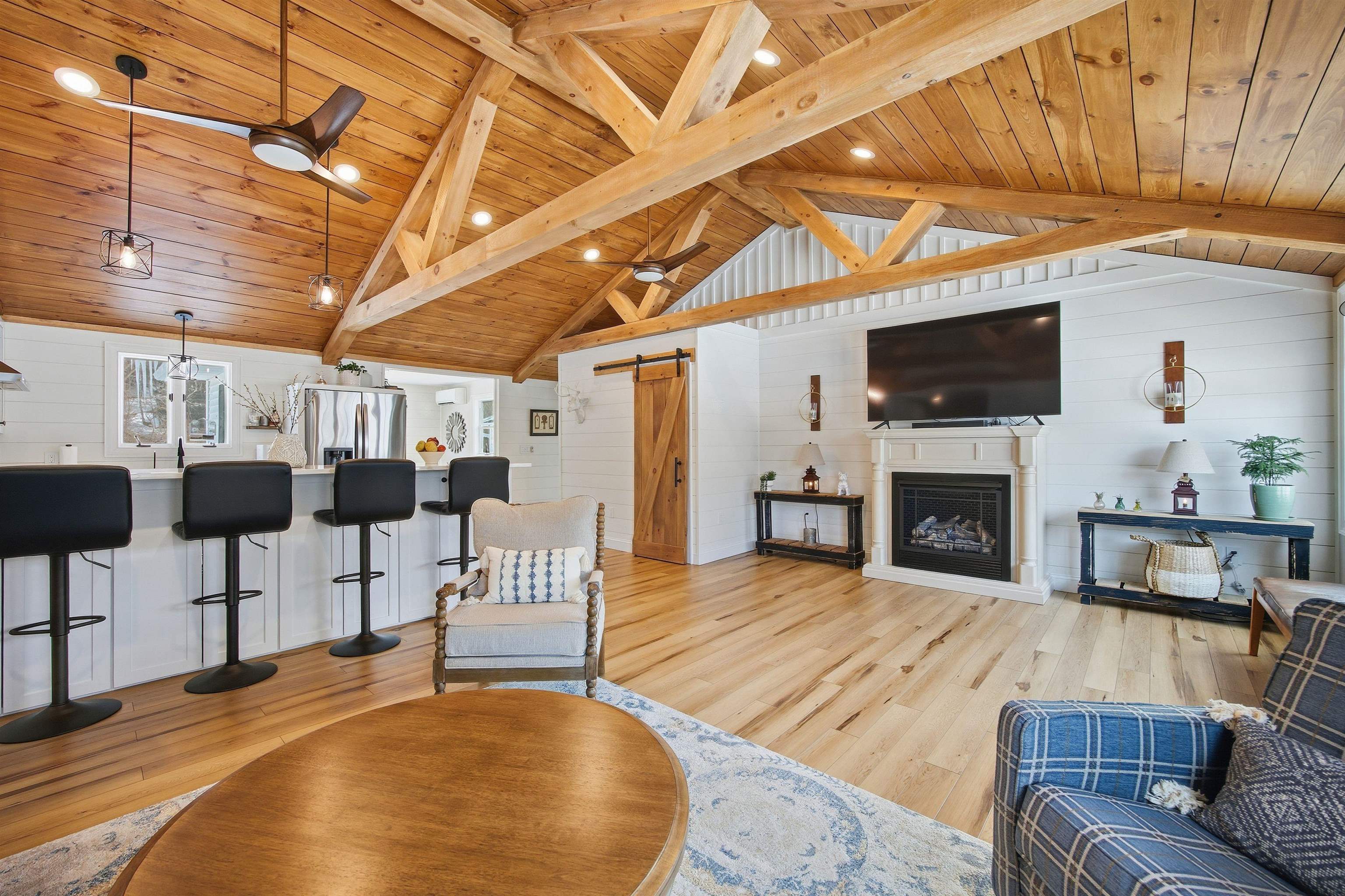 19 Coach Road Gilford, NH 03249 - Photo 3 of 47