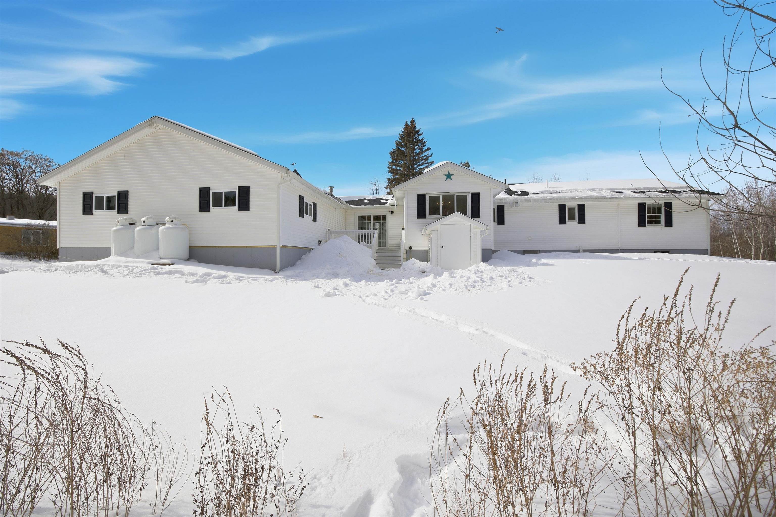 19 Coach Road Gilford, NH 03249 - Photo 7 of 47